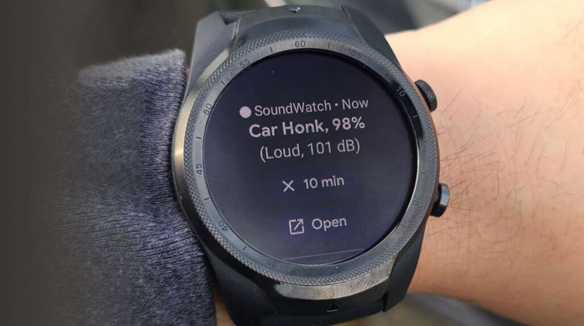 Smartwatch Alerts Hearing Loss