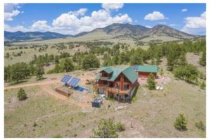 6 Self-Sufficient Homes