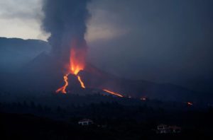 Lava In Spain’s La Palma Engulfs Homes