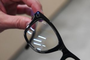 Ray-Ban Maker EssilorLuxottica Focuses On Smart Glasses