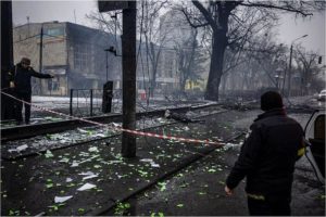 UKRAINE Begins Kherson Evacuation