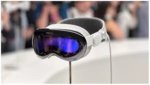 Apple Mixed Reality Goggles At WWDC23