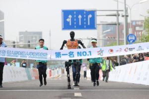 Robots compete in world’s first humanoid half-marathon in Beijing (again!)